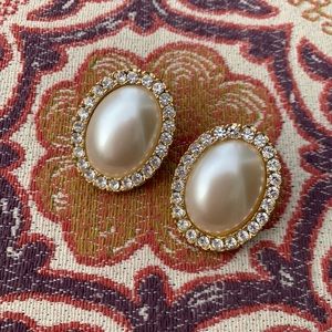 Vintage 80s Crystal & Faux Pearl Clip On Earrings